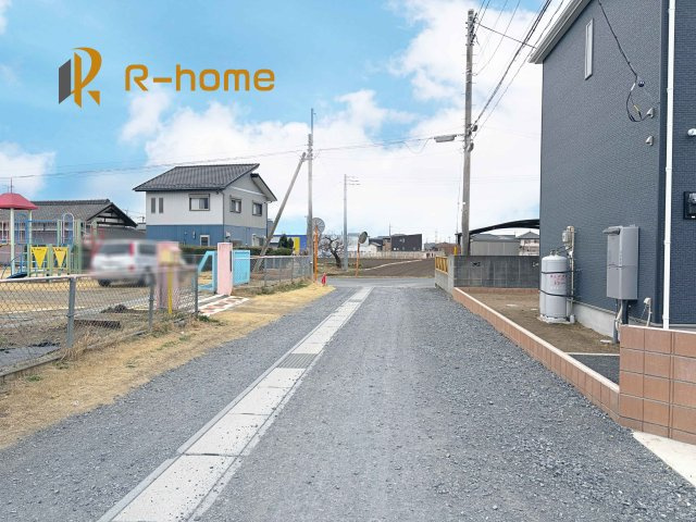 常陸大宮市姥賀町第3　新築戸建て　5号棟の前面道路含む現地写真|堂々！建物完成♪実際のお部屋をご見学可能です♪
ご見学が一番の資料！お気軽にお問い合わせ下さい♪