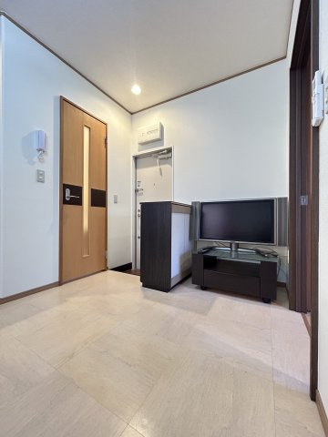 春日部市小渕の賃貸マンションの居間・リビング