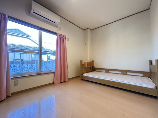 春日部市小渕の賃貸マンションの洋室