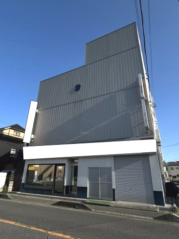 春日部市小渕の賃貸マンションの外観