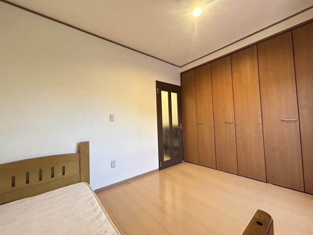 春日部市小渕の賃貸マンションの洋室