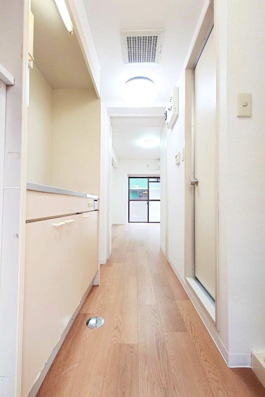 メインステージ西国分寺壱番館の玄関