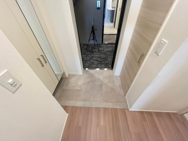 テラスレジデンス新大阪の玄関