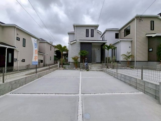 ハートフルタウン与那原町与那原　全2棟　B号棟の外観|駐車3台可能