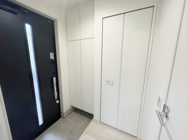 北中3丁目の玄関|明るい玄関です