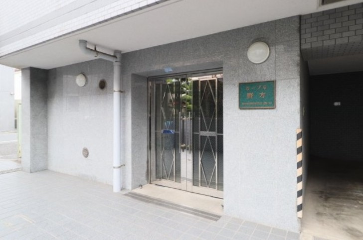 ルーブル野方のエントランス