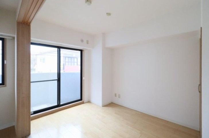 ルーブル野方の寝室