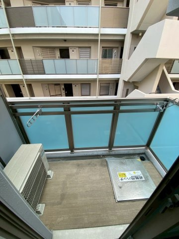 MJC神戸ハーバーウエストのバルコニー