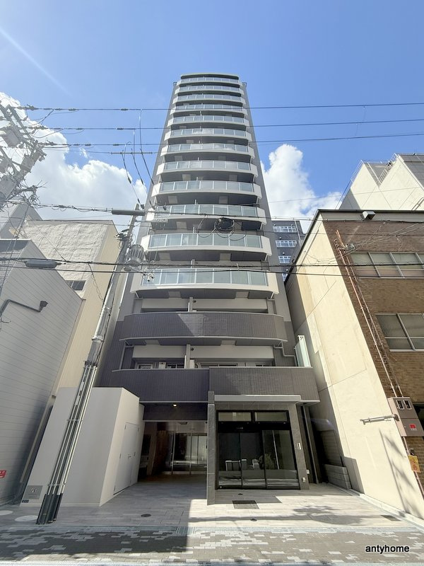 コンフォリア・リヴ大阪本町　仲介手数料無料の外観