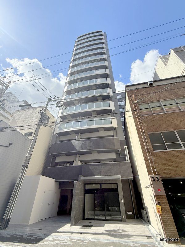 コンフォリア・リヴ大阪本町　仲介手数料無料の外観