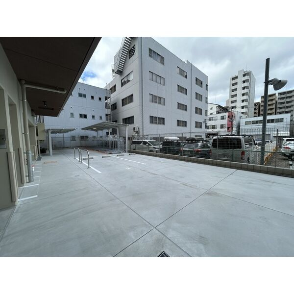 Parc　de　Vert　Esakaの駐車場