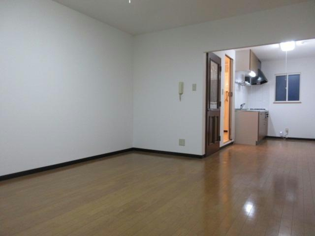 ピュアライフ115の居間・リビング