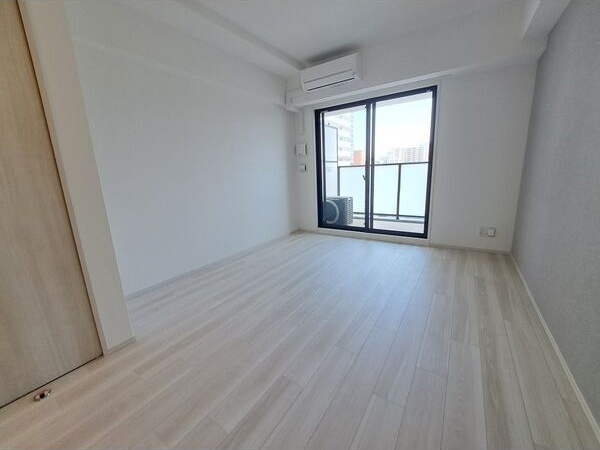 スプランディッド中之島DUEの洋室