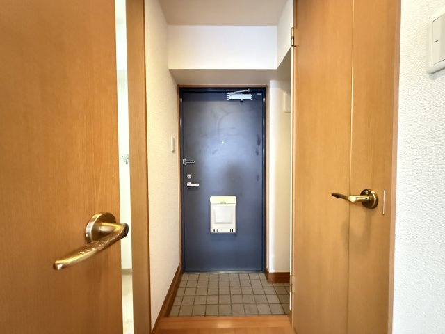 COCO北本町の玄関