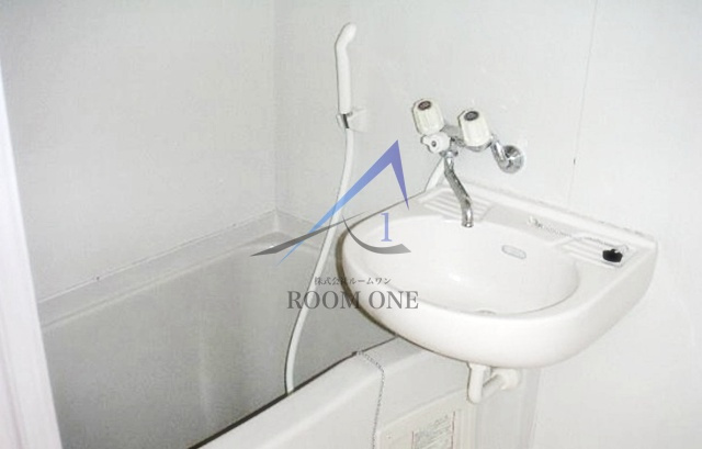 ホワイトハウスの浴室|お風呂です。