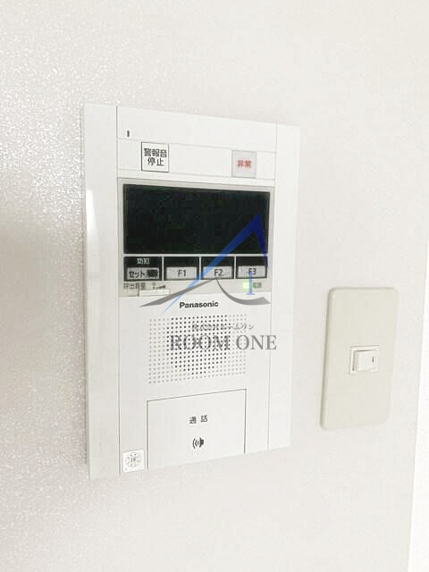 マリオン鶯谷のセキュリティ|モニター付きインターホンです。