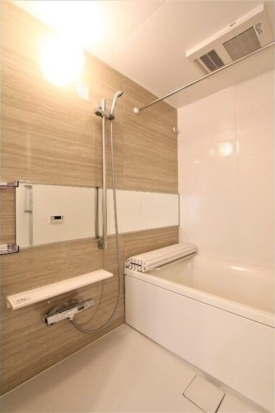 ORSUS新大阪(旧プレジオ新大阪ROUGE)の浴室