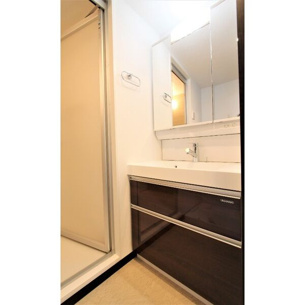 ORSUS新大阪(旧プレジオ新大阪ROUGE)の洗面所