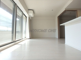 【居間・リビング】 | プレミスト溝の口 | リビング