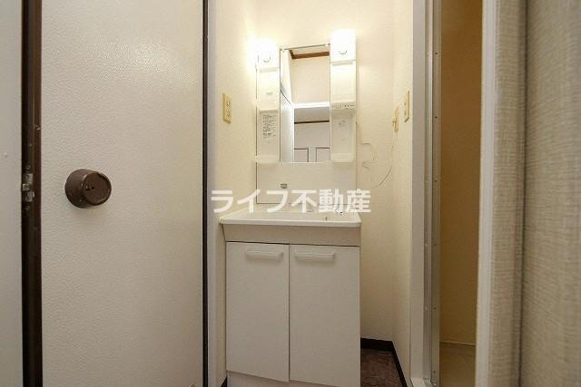 プランドール90の洗面所|脱衣スペースもあります