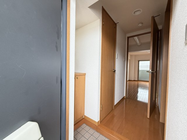 COCO北本町の玄関