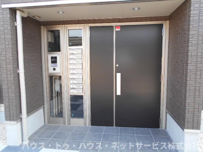 アゼリア松戸のエントランス