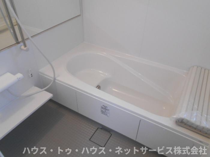 アゼリア松戸の浴室