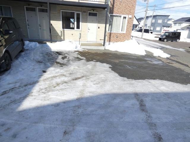 アーバンエステートYSの駐車場