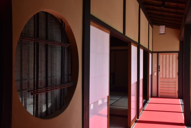 吉田神社近く 学者が愛した庭屋一如の平家の内装