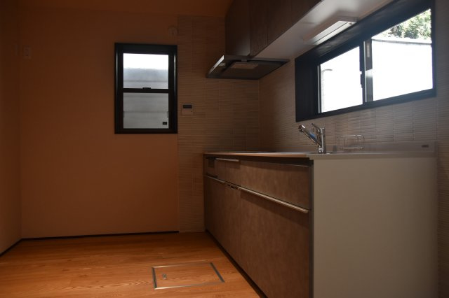 吉田神社近く 学者が愛した庭屋一如の平家のキッチン