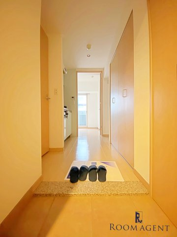 レジディア高岳の玄関