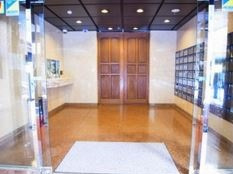 ロイヤルハイツ新宿御苑のエントランス|ロイヤルハイツ新宿御苑