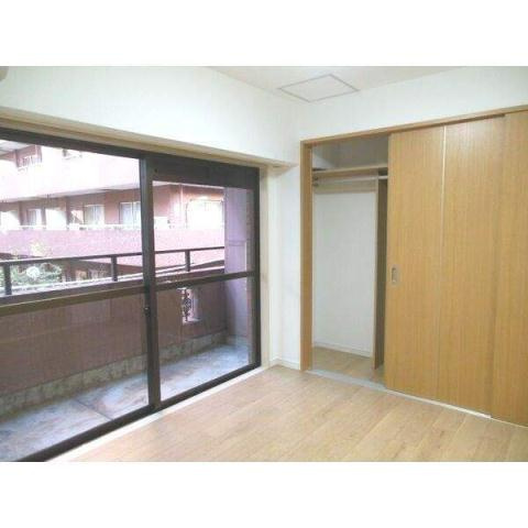 ロイヤルハイツ新宿御苑の居間・リビング|別室参考写真