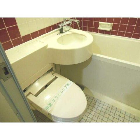 ロイヤルハイツ新宿御苑の浴室|別室参考写真