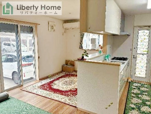 常総市内守谷町きぬの里2丁目　中古戸建の玄関