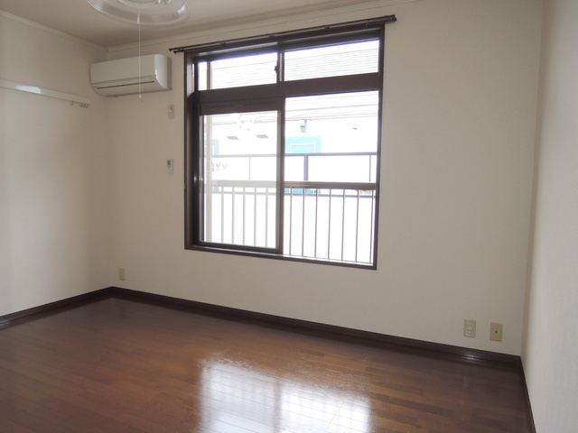 シティハイム　ブラドリーの居間・リビング|★６帖のお部屋★