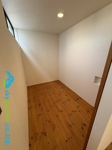 藤沢市片瀬3丁目　一戸建ての収納|広い収納（納戸）