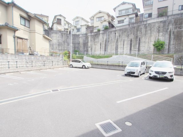 シェソワＳＡＴＳＵＮＯ　　D棟の駐車場