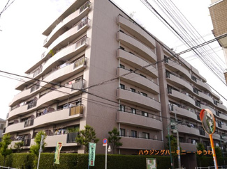 【外観】 | 穏やかな風と陽光を導き、プライバシーに配慮された設計プランを採用し、居住性を一段と心地よいものにしています。