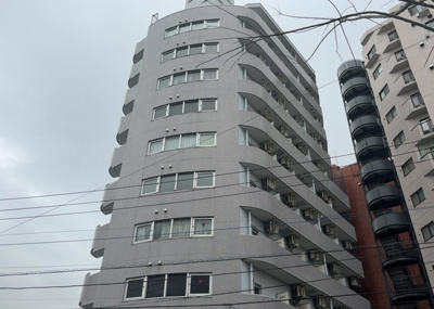【外観】 | サンマリーナ西八王子 | ＳＲＣ造は強度や耐震性の面でもRC造と比べて優れています。そのため、10階建以上の高層または超高層マンションなどの建築にも多く採用されています。柱や梁などのサイズが小さくても高い耐震性を確保できます。