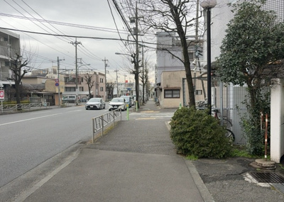 【展望】 | サンマリーナ西八王子 | 眺望の良さを楽しめるダイニングキッチンで家族団らんの時間を過ごしてはいかがでしょうか。バルコニーから見える景色を家族で眺める時間は、時間が経つのを忘れてしまいそうですね。是非、現地を見に行きましょう！
