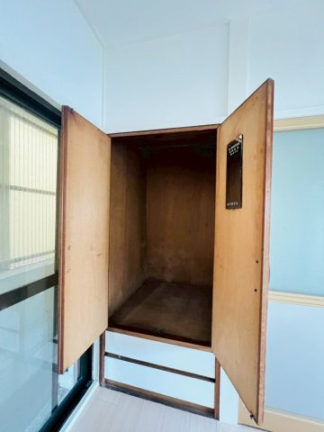 塩屋町9丁目貸家の玄関