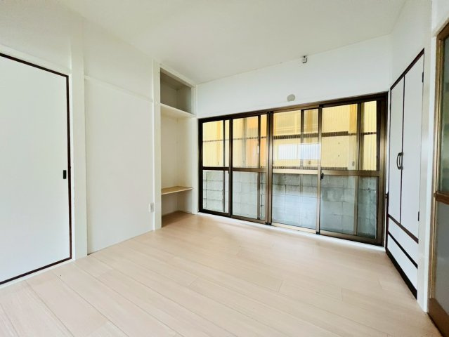 塩屋町9丁目貸家の居間・リビング