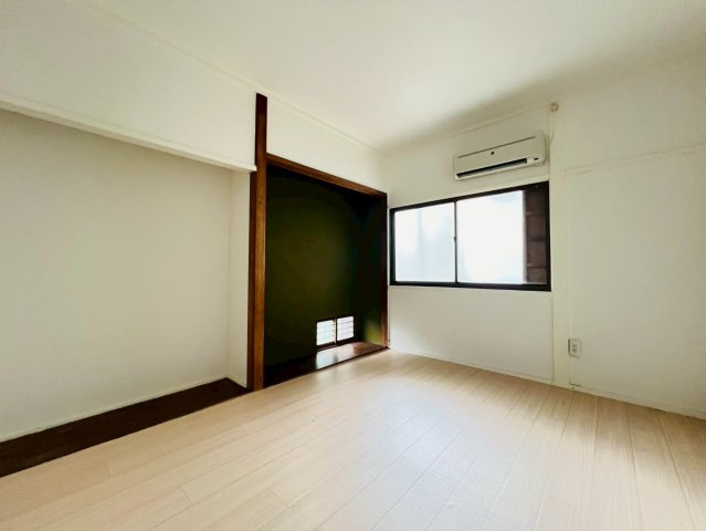 塩屋町9丁目貸家の居間・リビング