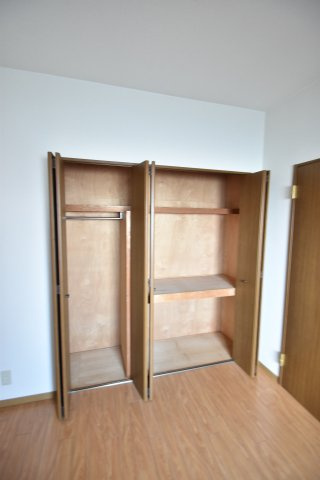 大阪市鶴見区浜５丁目の賃貸マンションの収納