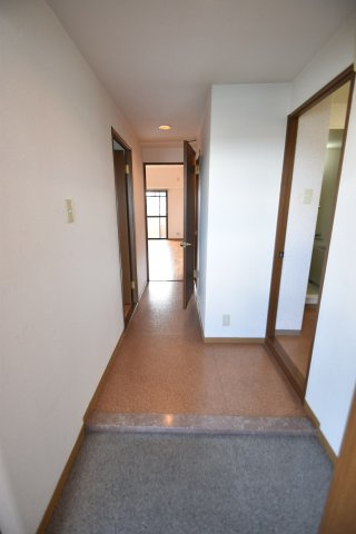 大阪市鶴見区浜５丁目の賃貸マンションの玄関