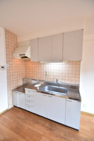 大阪市鶴見区浜５丁目の賃貸マンションのキッチン