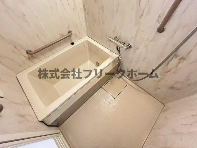 小金井市梶野町３丁目の賃貸マンションの浴室