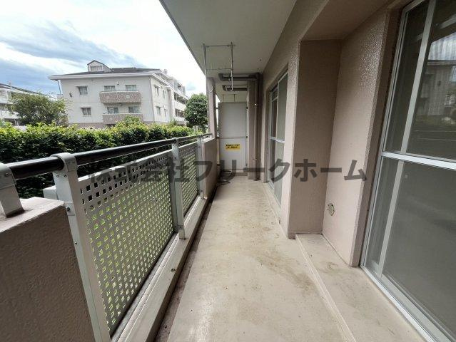 小金井市梶野町３丁目の賃貸マンションのバルコニー