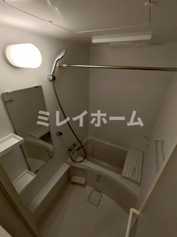 アグレイシスムサシコヤマの浴室